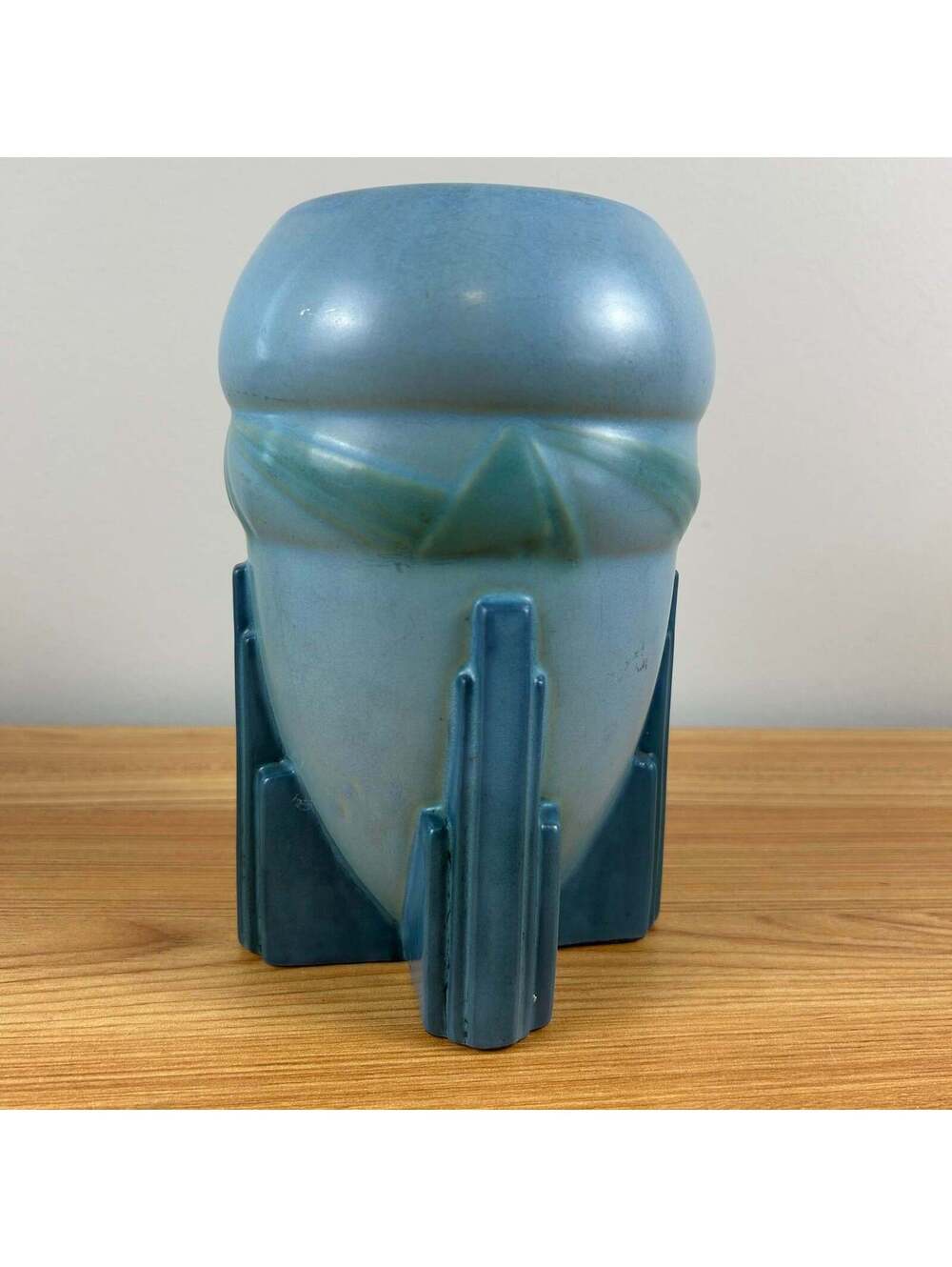 Roseville Futura Blue 1928 Vintage Art Deco Pottery Ceramic Spaceship Vase 405-7